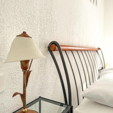 Coquet Appartement Avec Le Terrasse Sur Le Mer Rocabruna Exterior foto