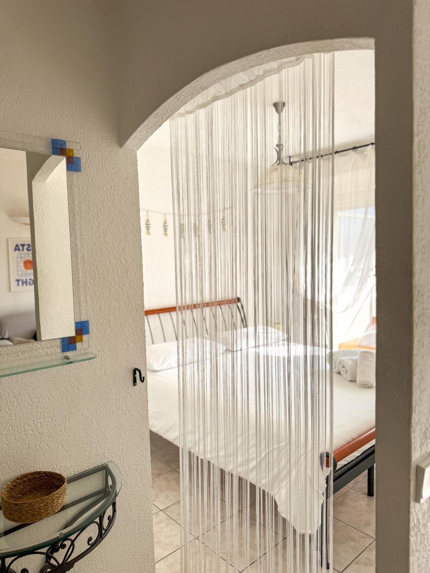 Coquet Appartement Avec Le Terrasse Sur Le Mer Rocabruna Exterior foto